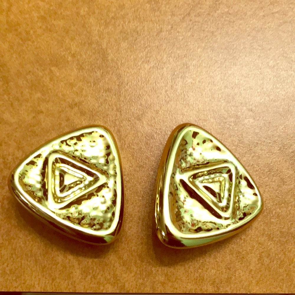 Clip Triangles Earrings
